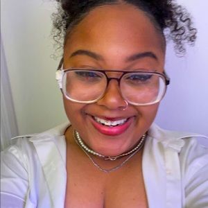 Meet your Posher, Saniyah